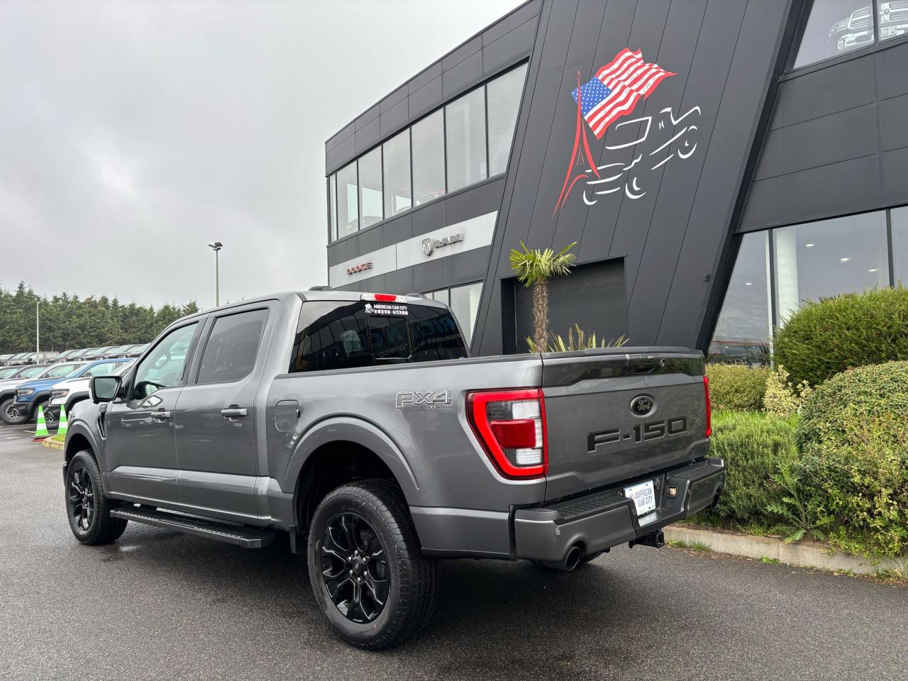 FORD F150 Supercrew LARIAT Black Package V8 5.0L FLEXFUEL