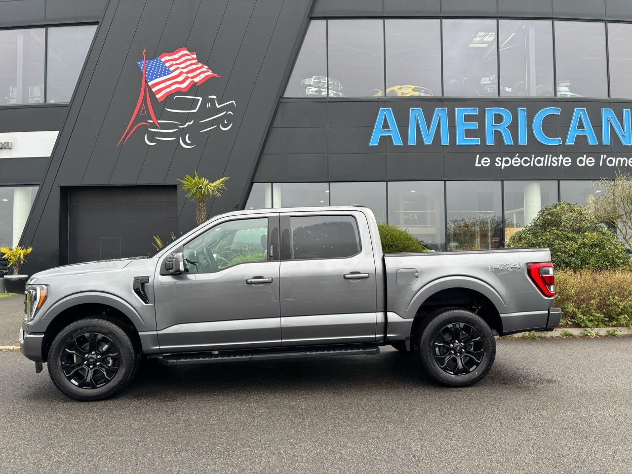 FORD F150 Supercrew LARIAT Black Package V8 5.0L FLEXFUEL