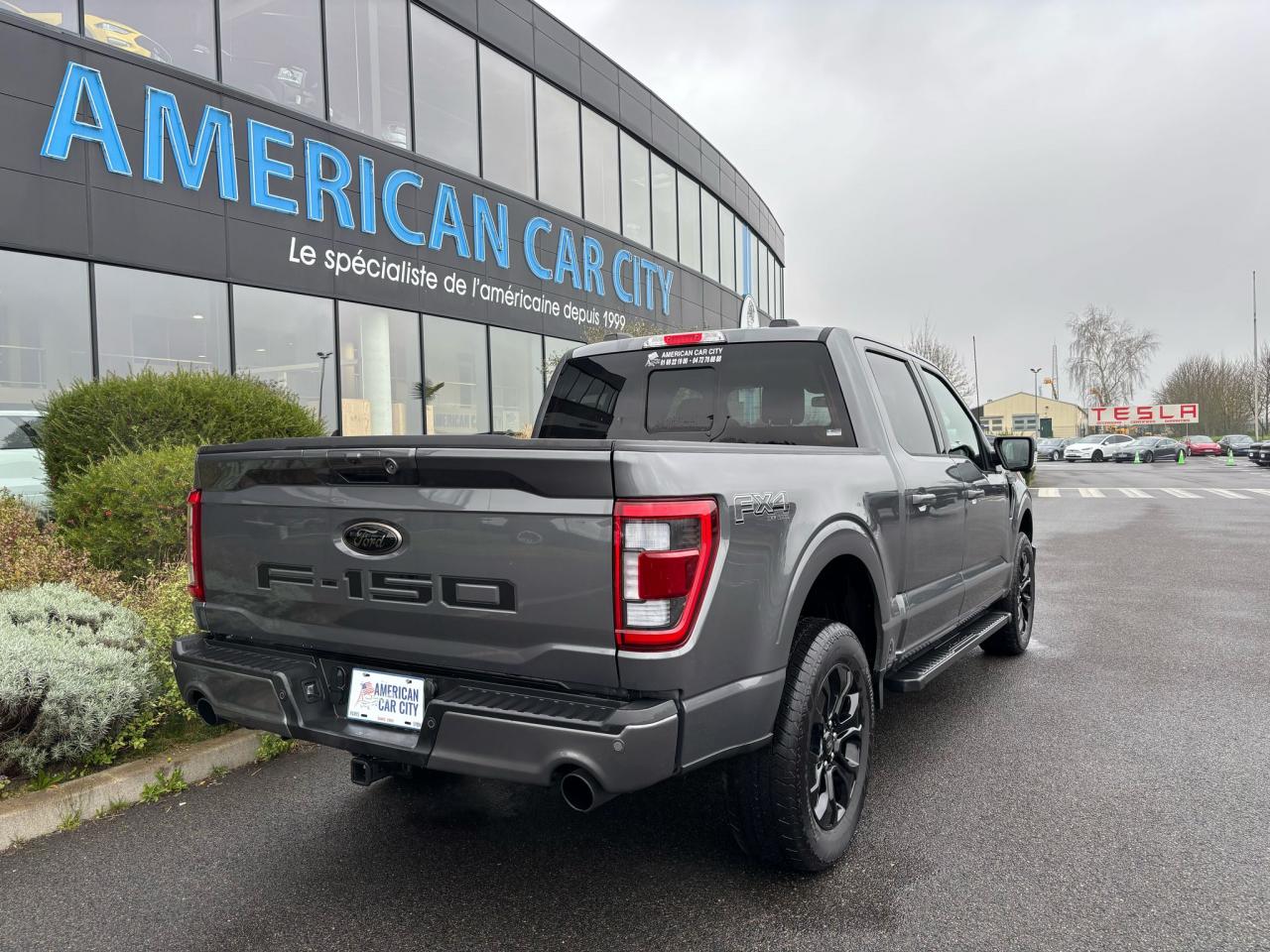 FORD F150 Supercrew LARIAT Black Package V8 5.0L FLEXFUEL