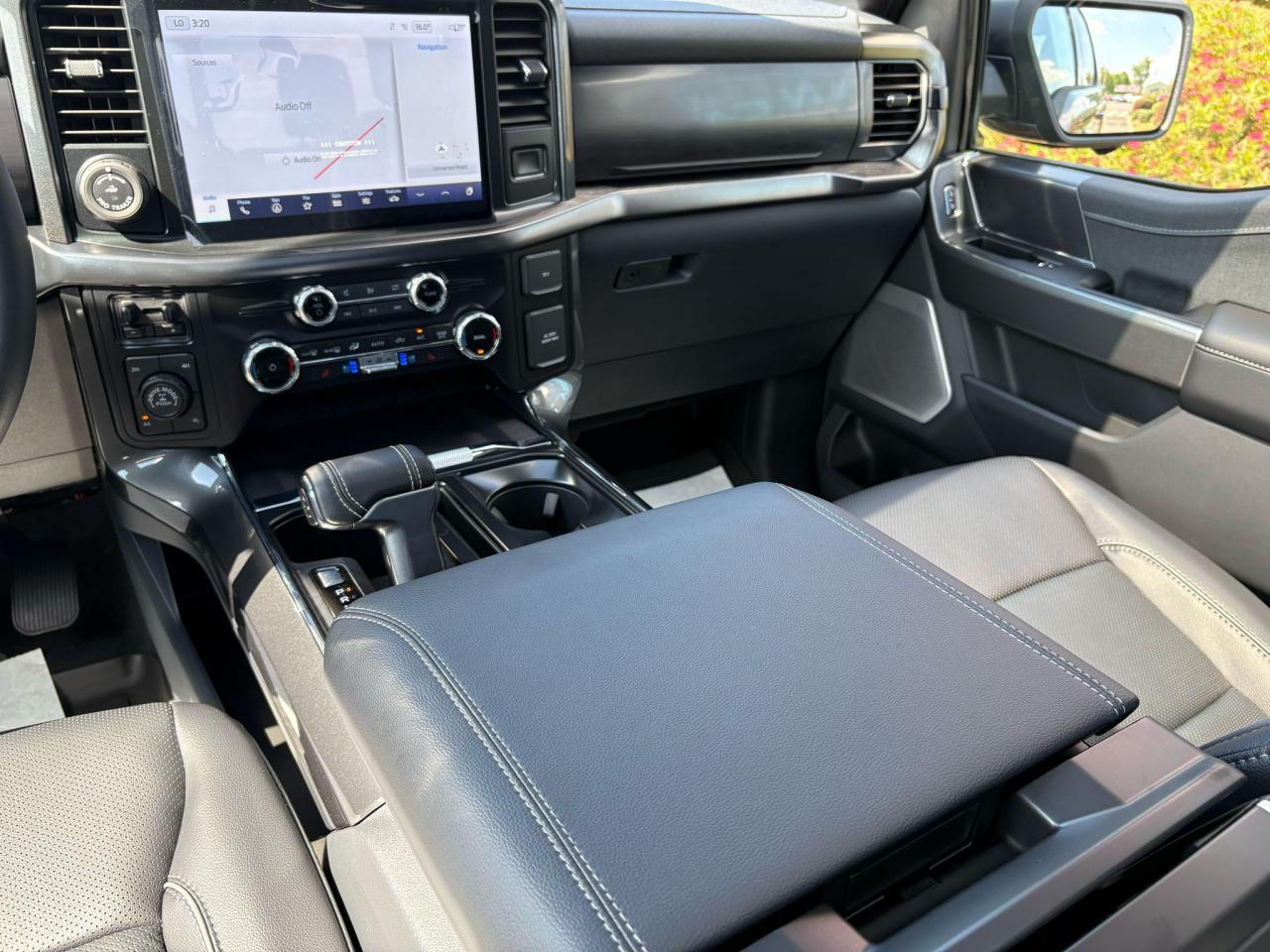 FORD F150 Supercrew LARIAT Black Package V8 5.0L FLEXFUEL