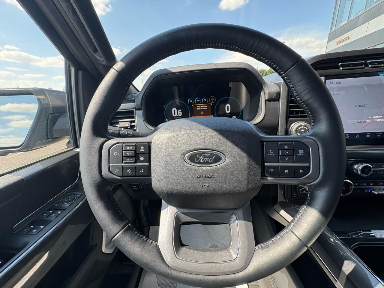 FORD F150 Supercrew LARIAT Black Package V8 5.0L FLEXFUEL