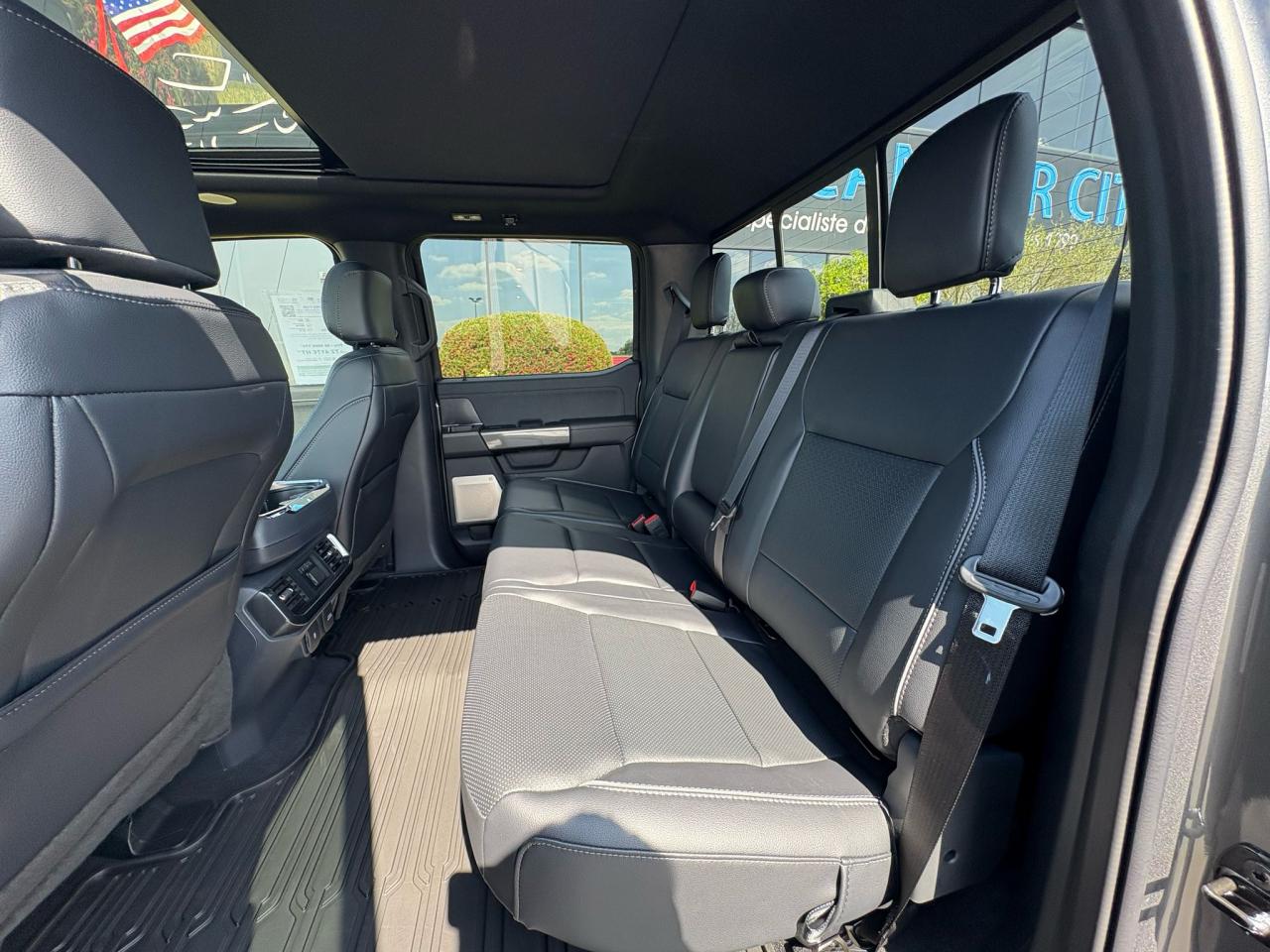 FORD F150 Supercrew LARIAT Black Package V8 5.0L FLEXFUEL