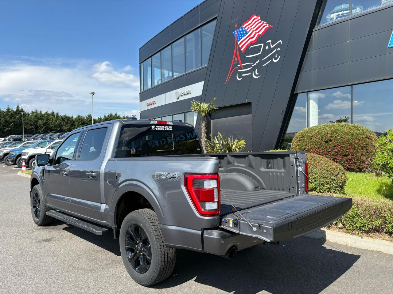 FORD F150 Supercrew LARIAT Black Package V8 5.0L FLEXFUEL