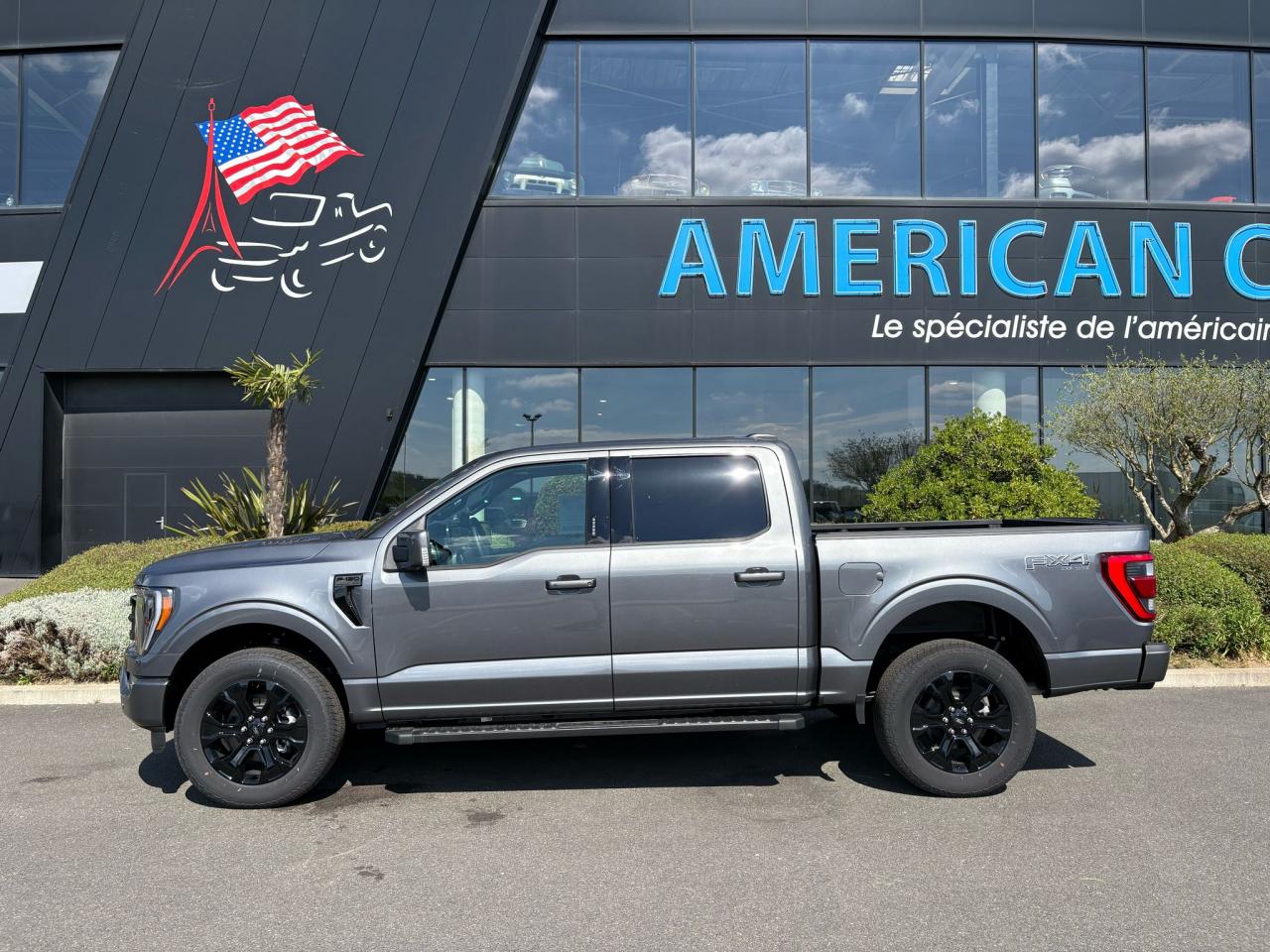 FORD F150 Supercrew LARIAT Black Package V8 5.0L FLEXFUEL