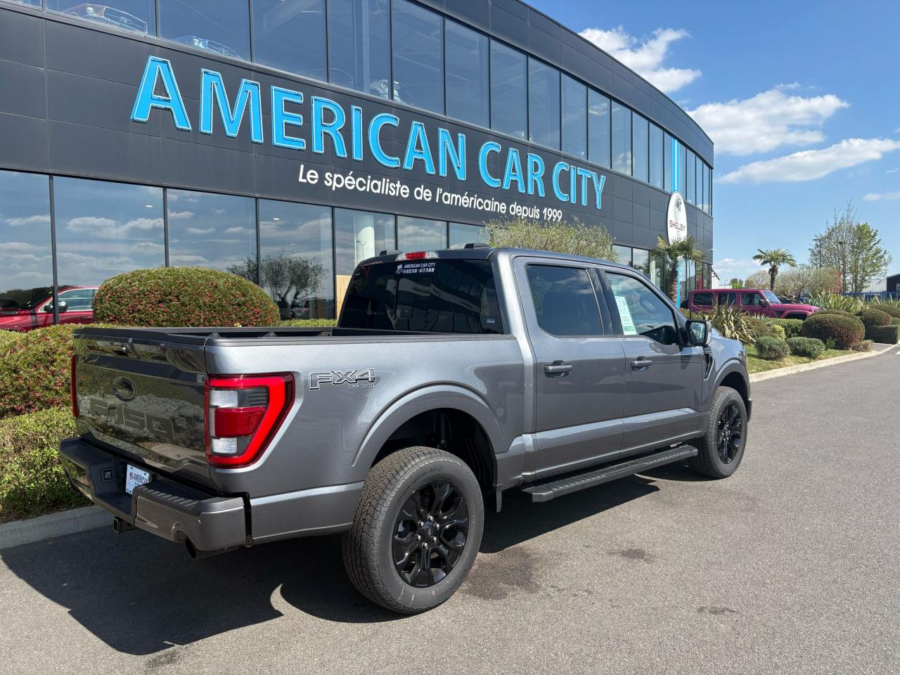FORD F150 Supercrew LARIAT Black Package V8 5.0L FLEXFUEL