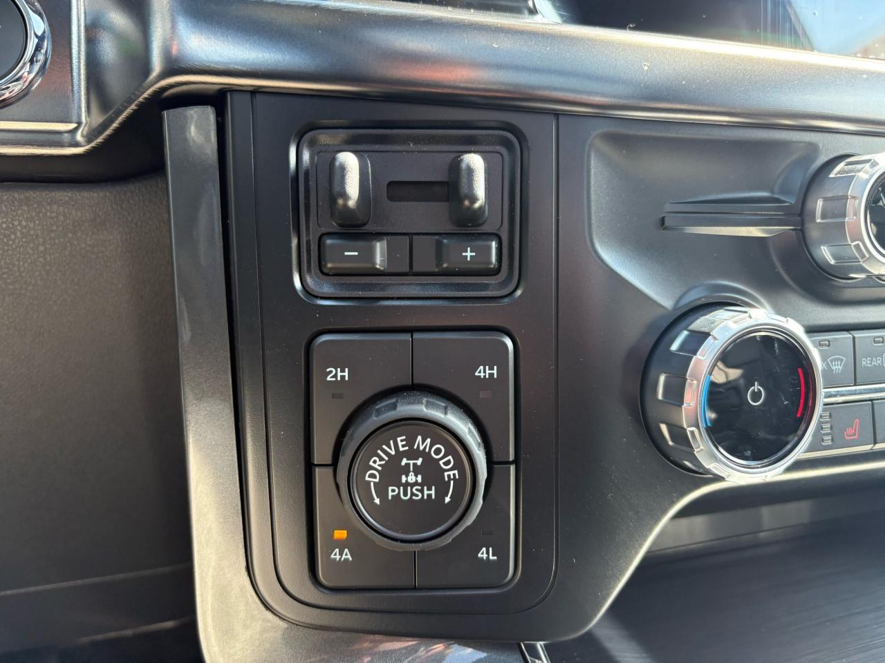 FORD F150 Supercrew LARIAT Black Package V8 5.0L FLEXFUEL