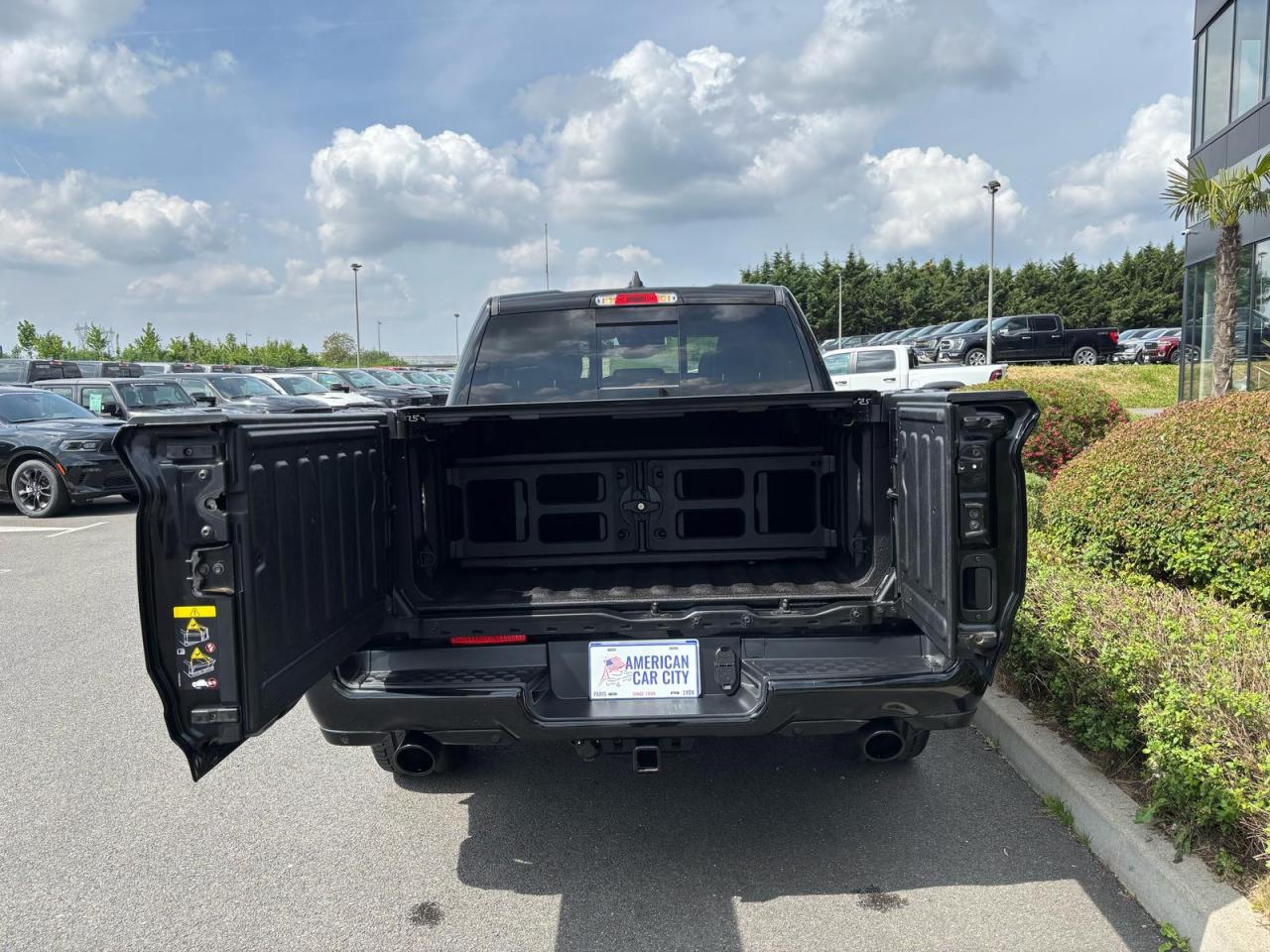 DODGE RAM 1500 CREW LIMITED BLACK PACKAGE RAMBOX HAYON MULTI