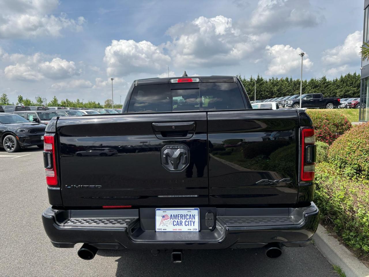 DODGE RAM 1500 CREW LIMITED BLACK PACKAGE RAMBOX HAYON MULTI