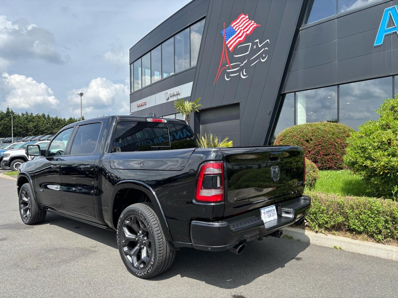 DODGE RAM 1500 CREW LIMITED BLACK PACKAGE RAMBOX HAYON MULTI