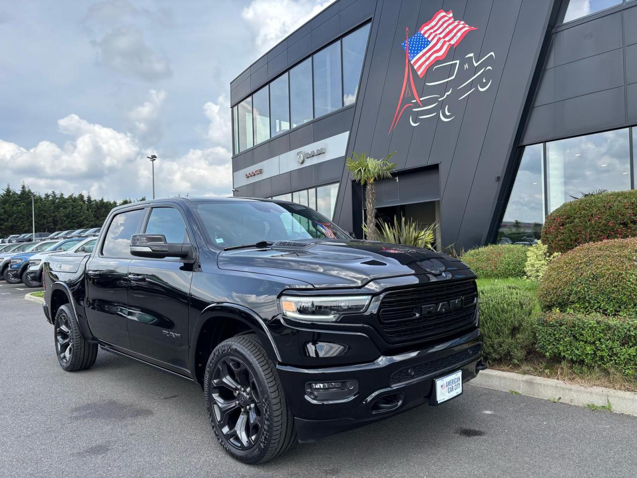 DODGE RAM 1500 CREW LIMITED BLACK PACKAGE RAMBOX HAYON MULTI