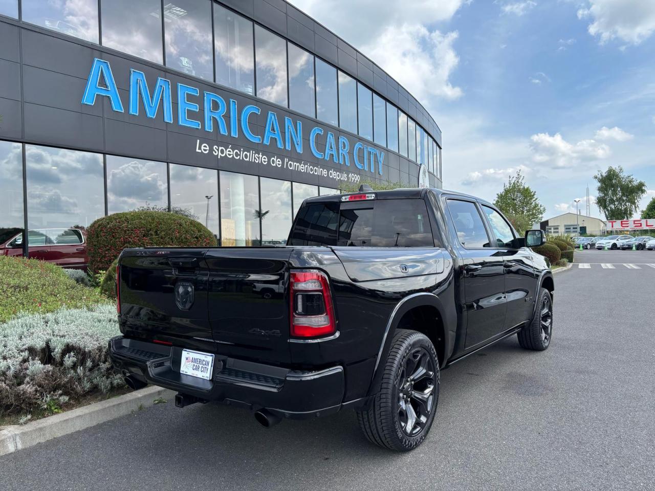 DODGE RAM 1500 CREW LIMITED BLACK PACKAGE RAMBOX HAYON MULTI