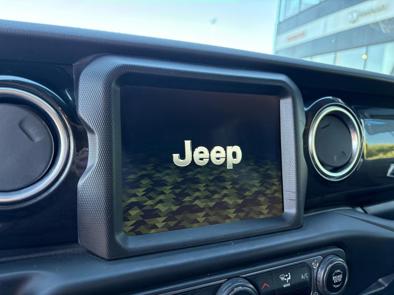 JEEP WRANGLER UNLIMITED SAHARA NIGHT EAGLE 2.0T