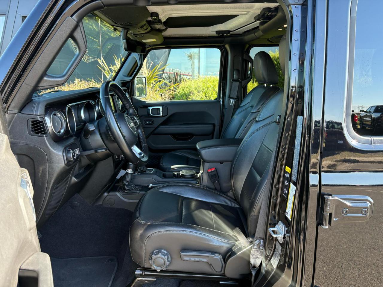 JEEP WRANGLER UNLIMITED SAHARA NIGHT EAGLE 2.0T