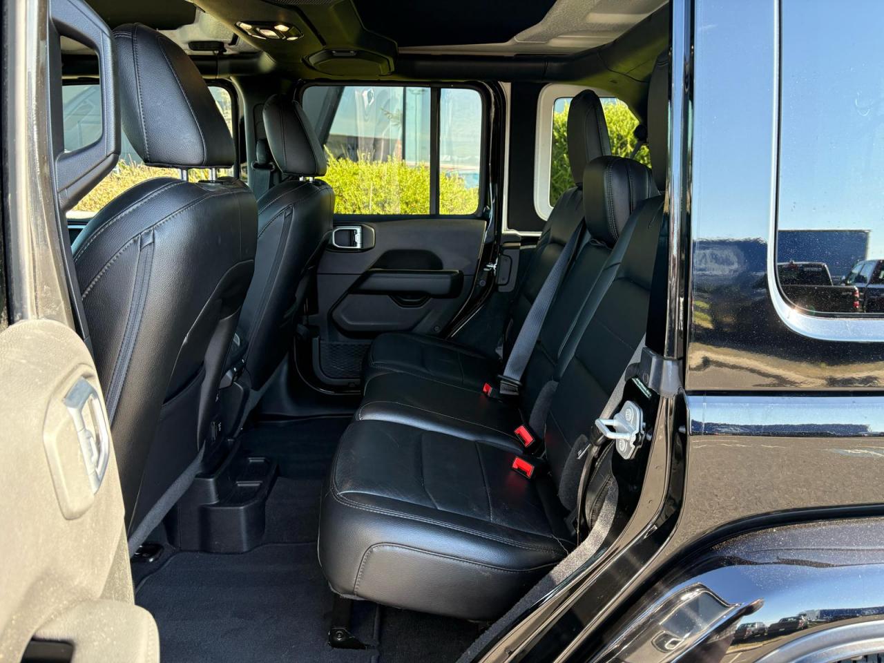 JEEP WRANGLER UNLIMITED SAHARA NIGHT EAGLE 2.0T