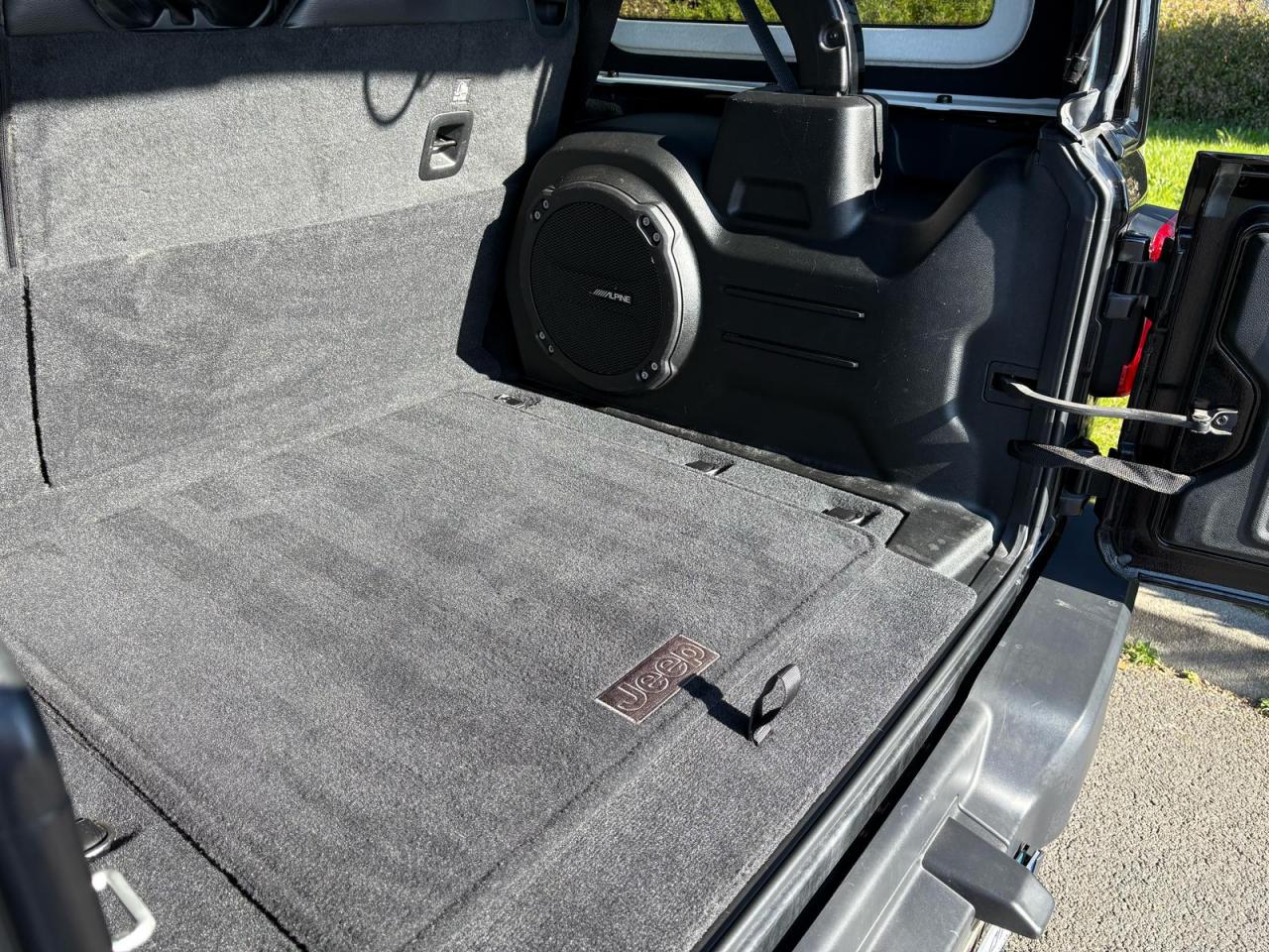 JEEP WRANGLER UNLIMITED SAHARA NIGHT EAGLE 2.0T