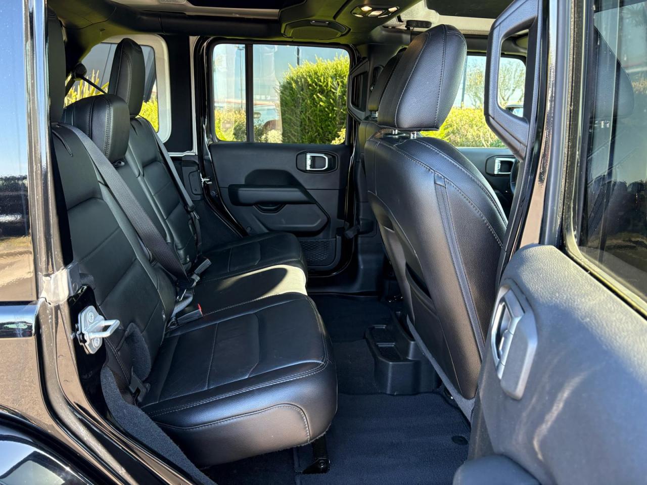 JEEP WRANGLER UNLIMITED SAHARA NIGHT EAGLE 2.0T