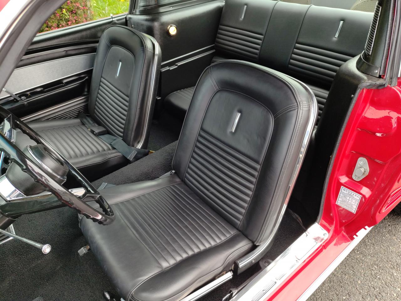 FORD MUSTANG FASTBACK 390 S code, boite manuelle