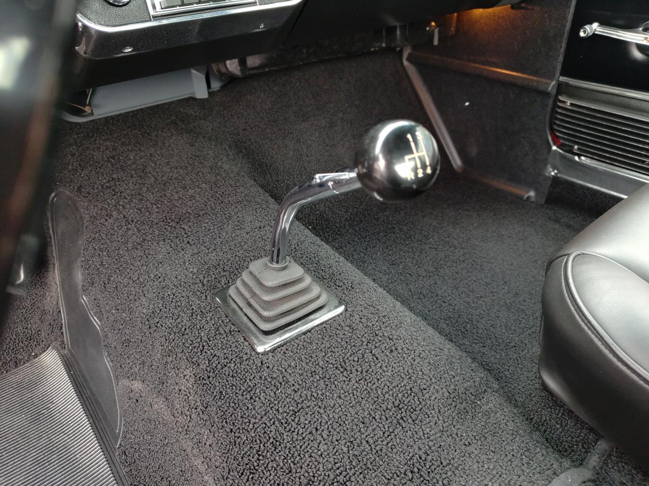 FORD MUSTANG FASTBACK 390 S code, boite manuelle