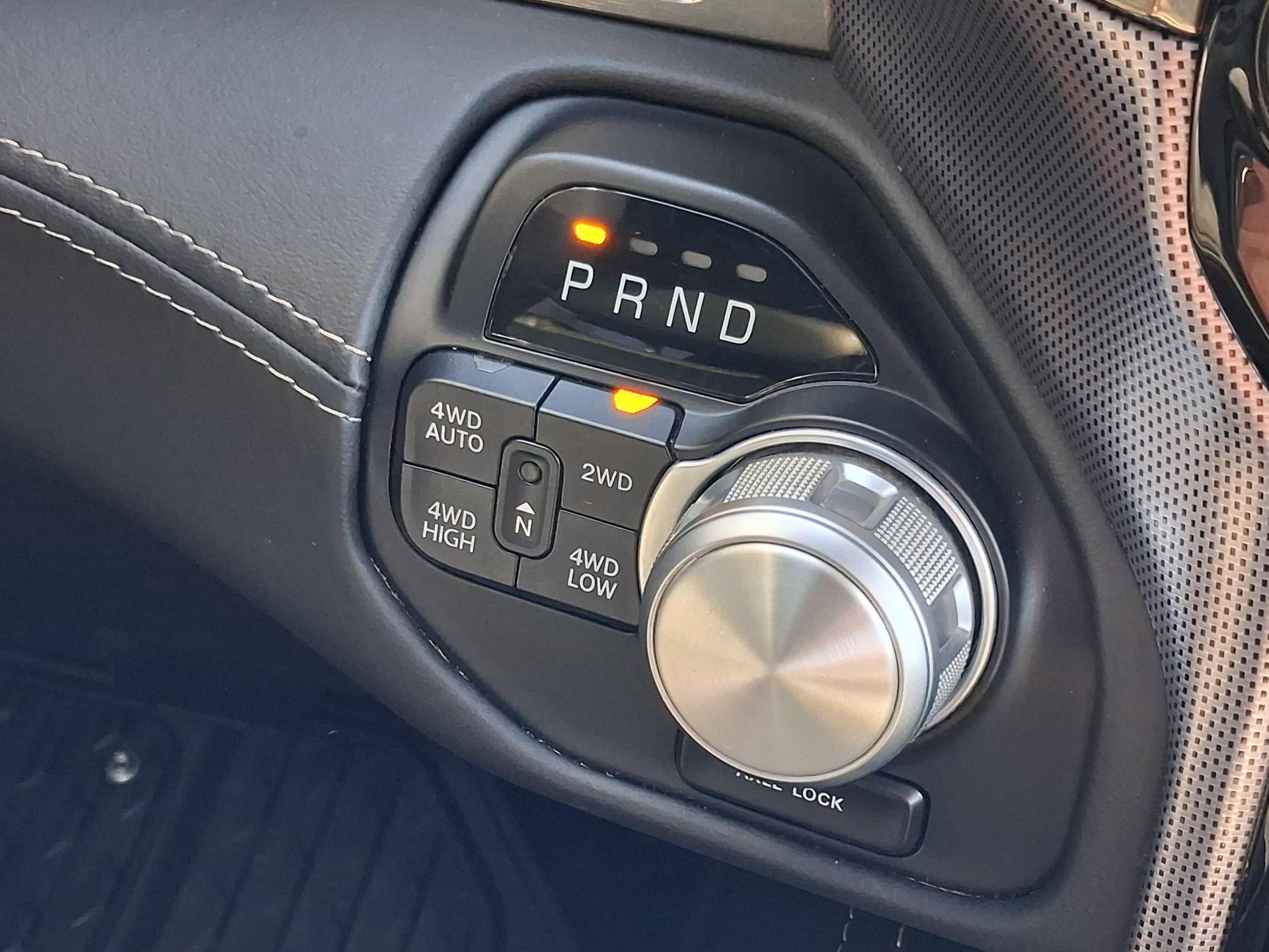 DODGE RAM 1500 CREW LIMITED