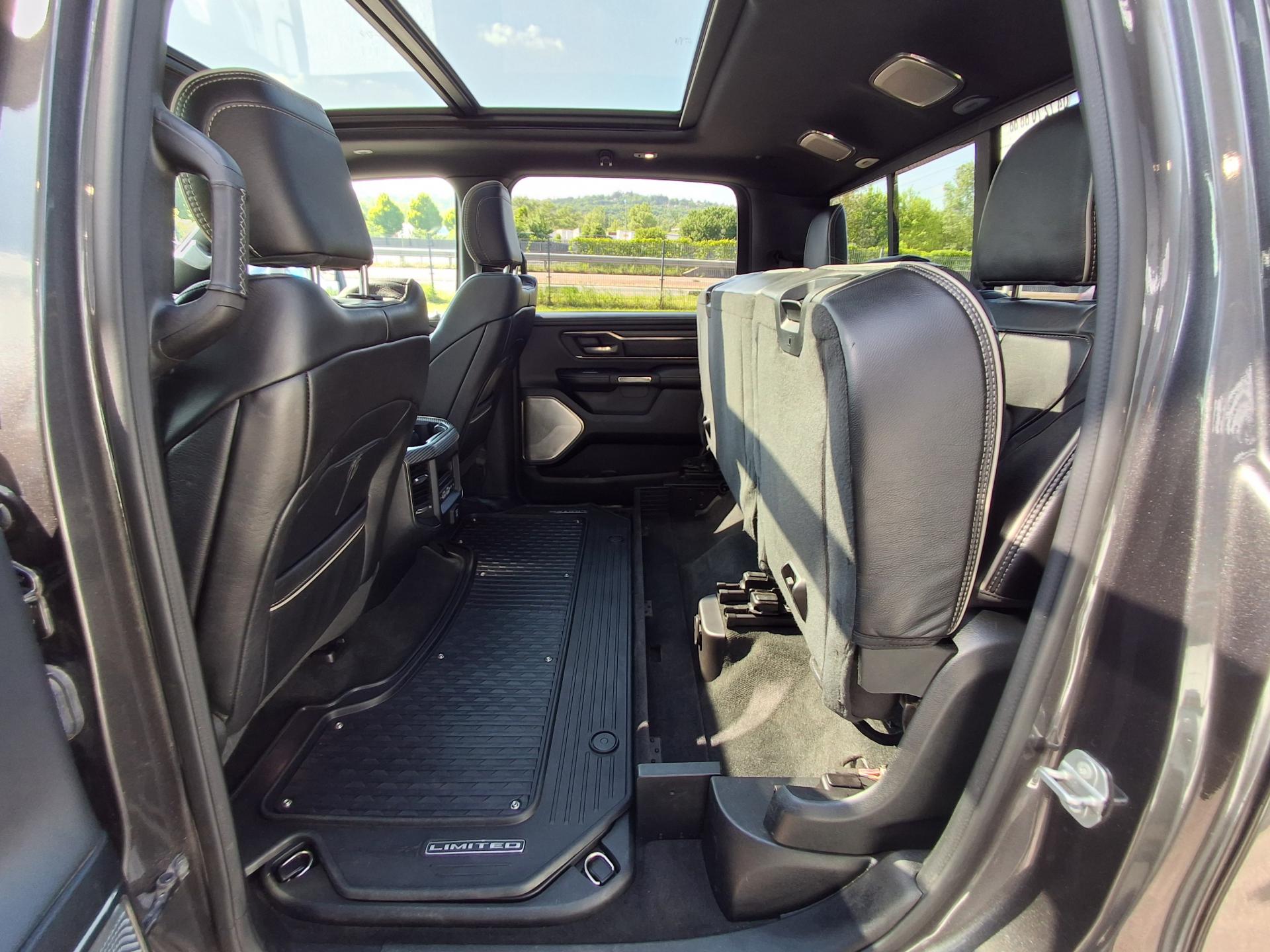 DODGE RAM 1500 CREW LIMITED