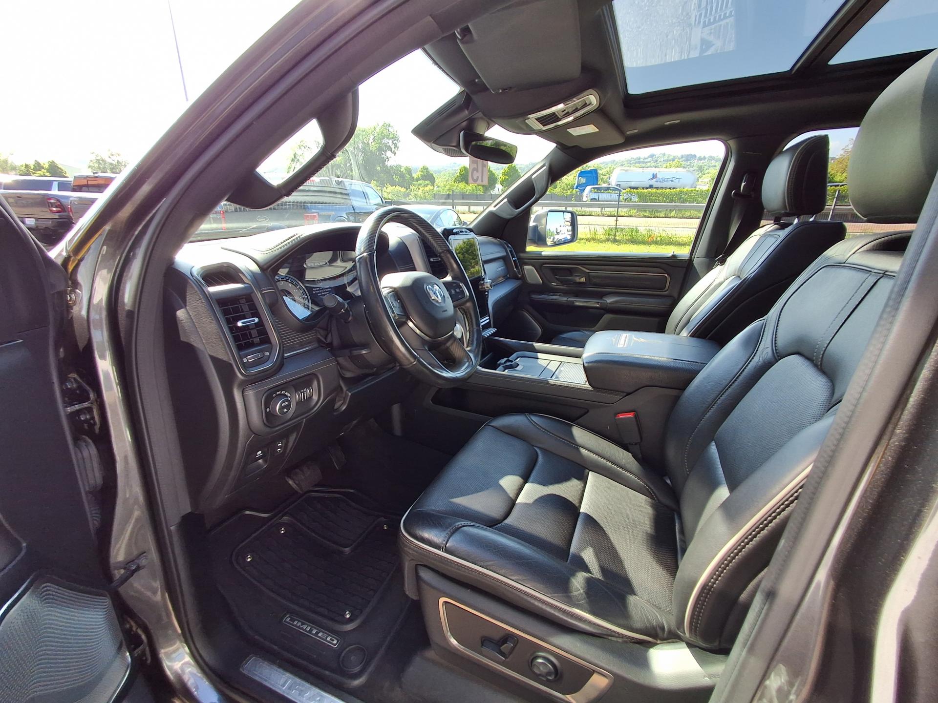 DODGE RAM 1500 CREW LIMITED