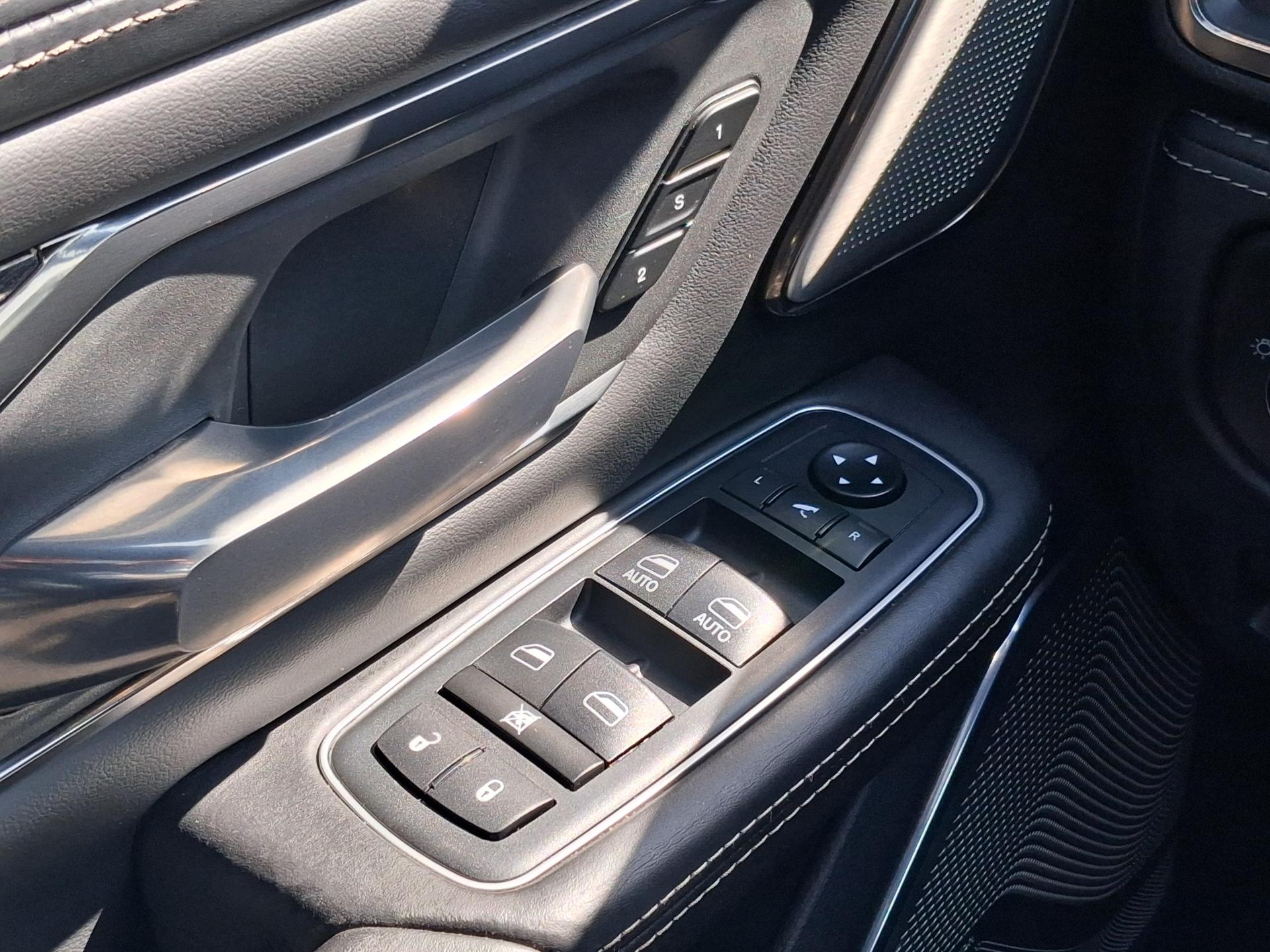 DODGE RAM 1500 CREW LIMITED