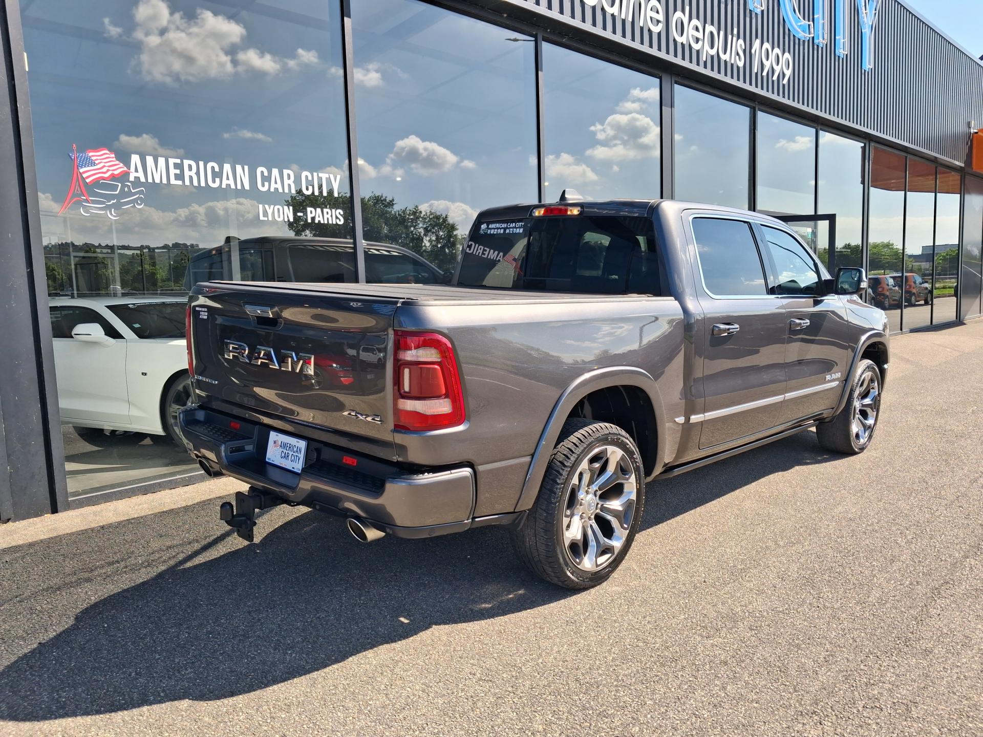 DODGE RAM 1500 CREW LIMITED