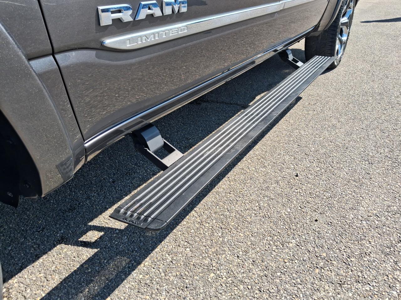 DODGE RAM 1500 CREW LIMITED