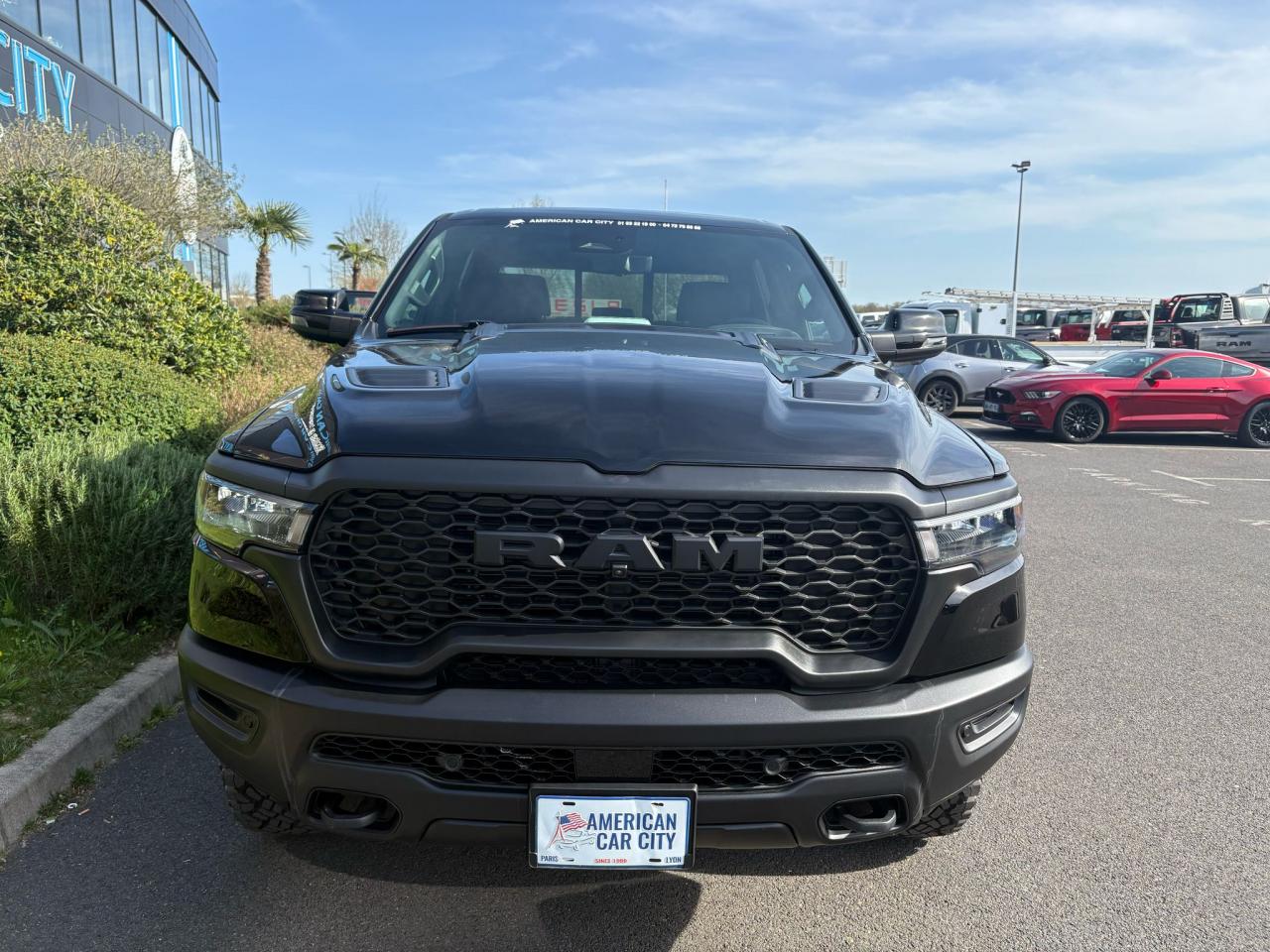 DODGE RAM 1500 CREW CAB REBEL AIR HAYON MULTI 2025