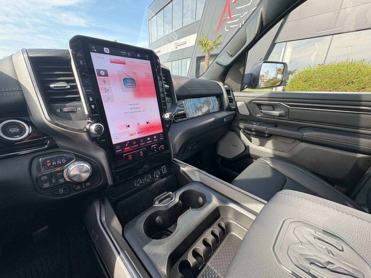 DODGE RAM 1500 CREW CAB REBEL AIR HAYON MULTI 2025