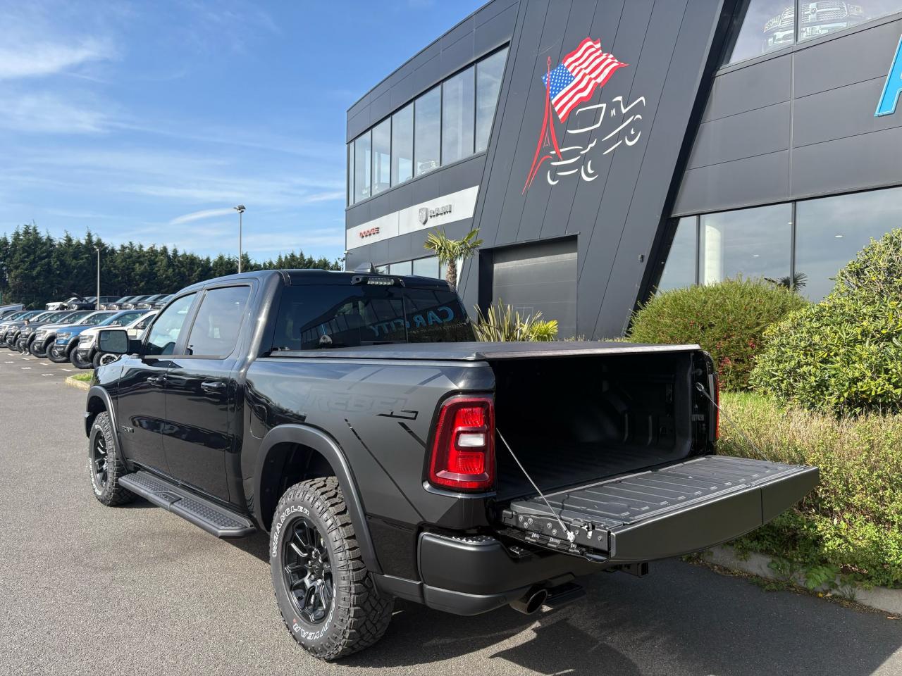 DODGE RAM 1500 CREW CAB REBEL AIR HAYON MULTI 2025