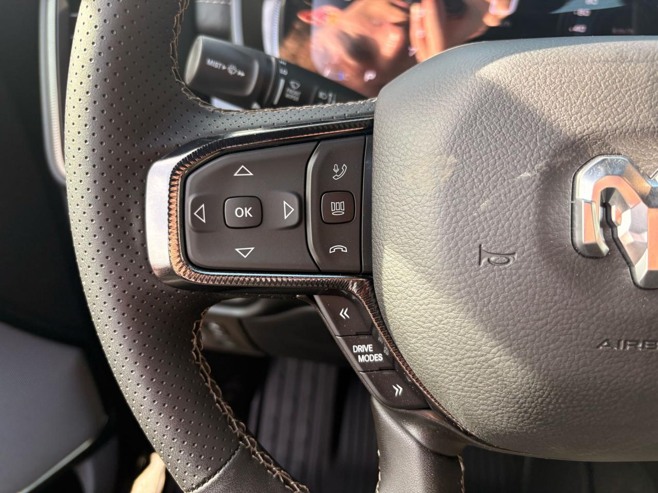 DODGE RAM 1500 CREW CAB REBEL AIR HAYON MULTI 2025