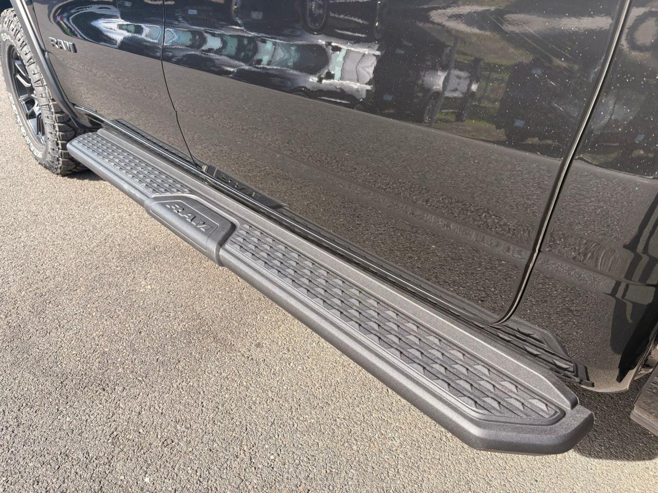 DODGE RAM 1500 CREW CAB REBEL AIR HAYON MULTI 2025