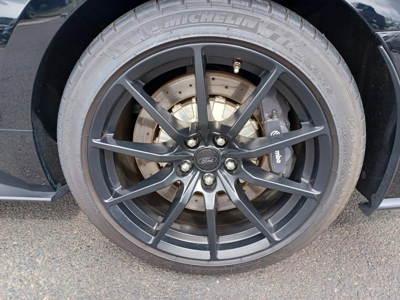 FORD MUSTANG Shelby GT350 V8 5.2L 526ch