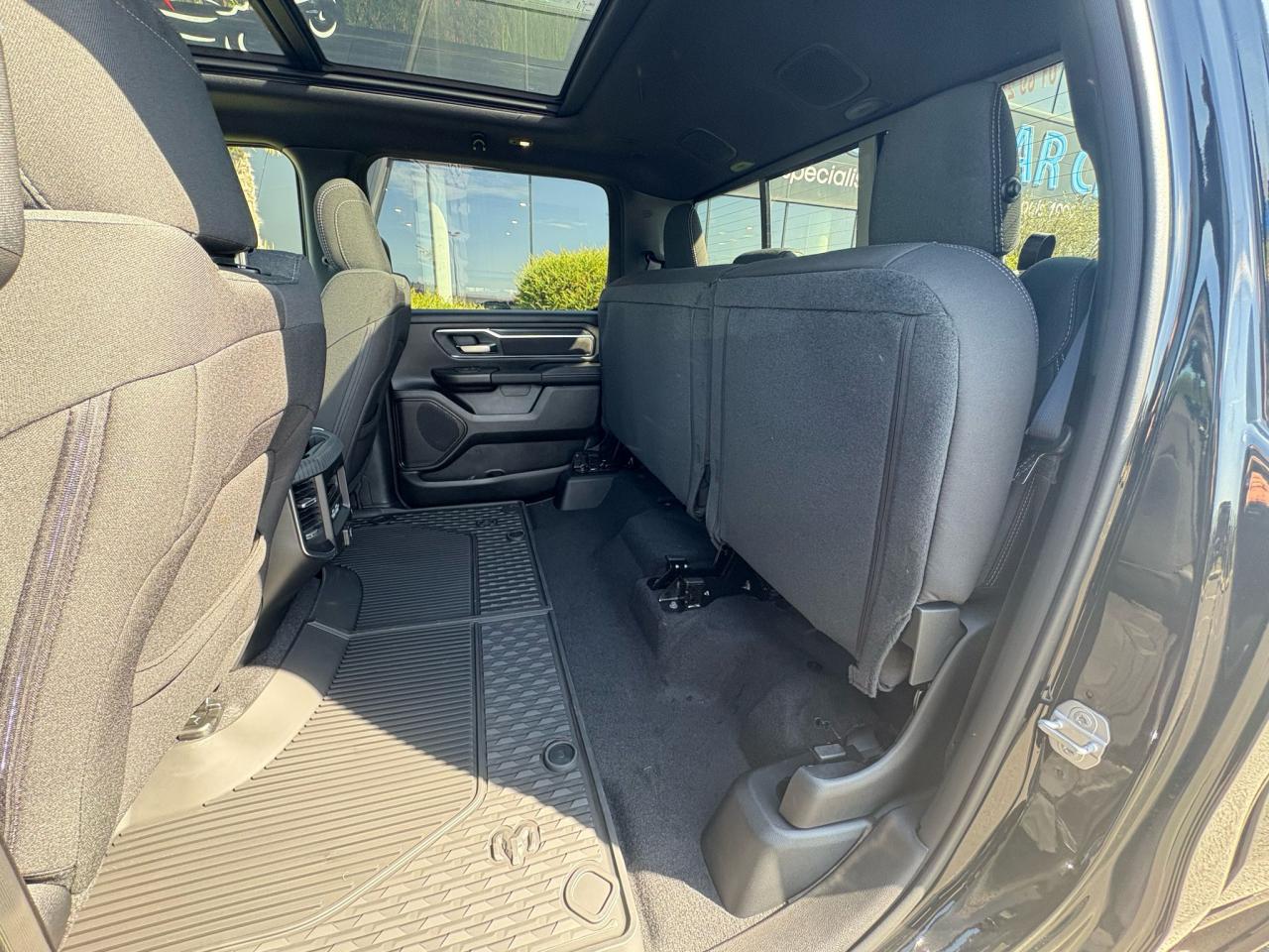 DODGE RAM 1500 CREW CAB BIGHORN NIGHT EDITION HAYON MULTI