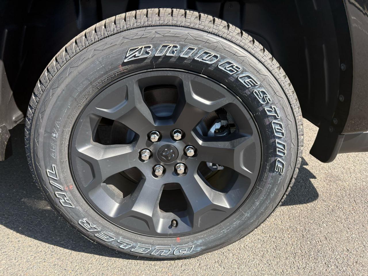 DODGE RAM 1500 CREW CAB BIGHORN NIGHT EDITION HAYON MULTI