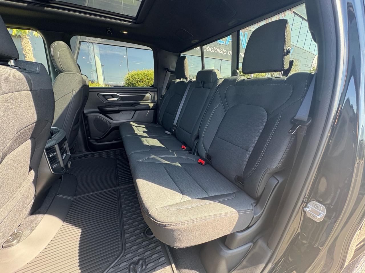 DODGE RAM 1500 CREW CAB BIGHORN NIGHT EDITION HAYON MULTI