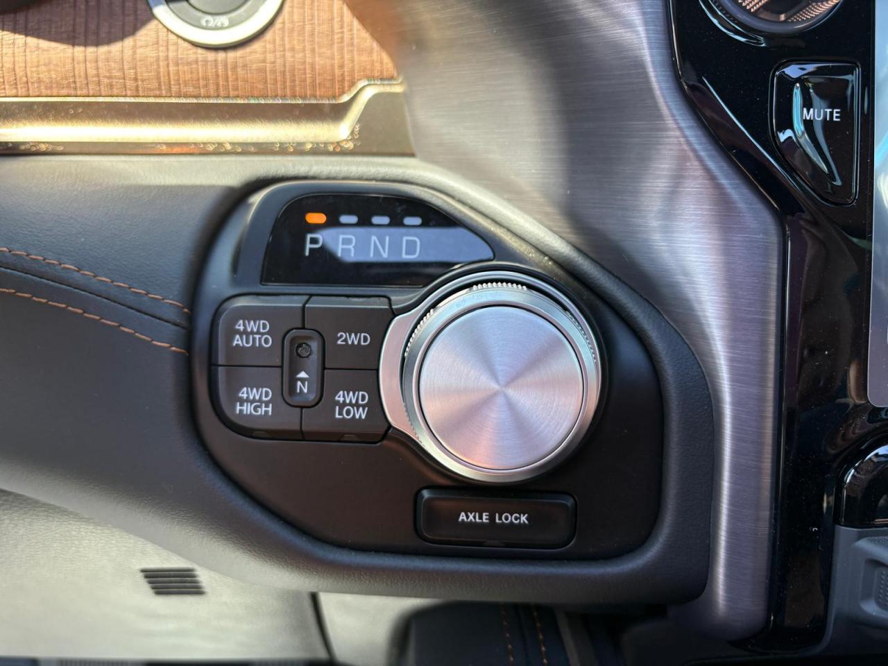 DODGE RAM 1500 CREW LONGHORN AIR