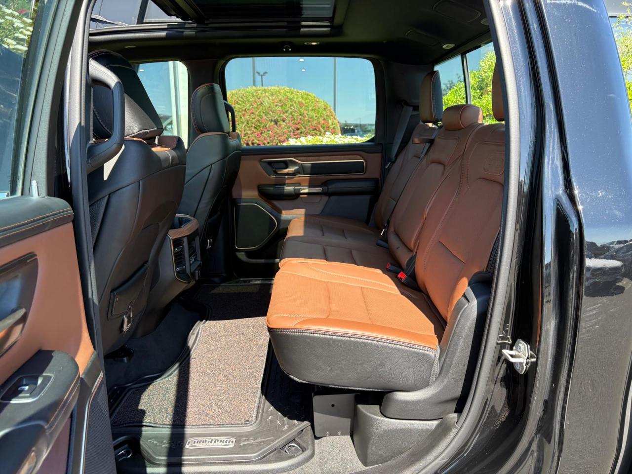 DODGE RAM 1500 CREW LONGHORN AIR