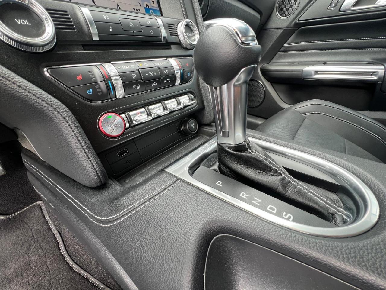 FORD MUSTANG GT CABRIOLET V8 5.0L BVA10