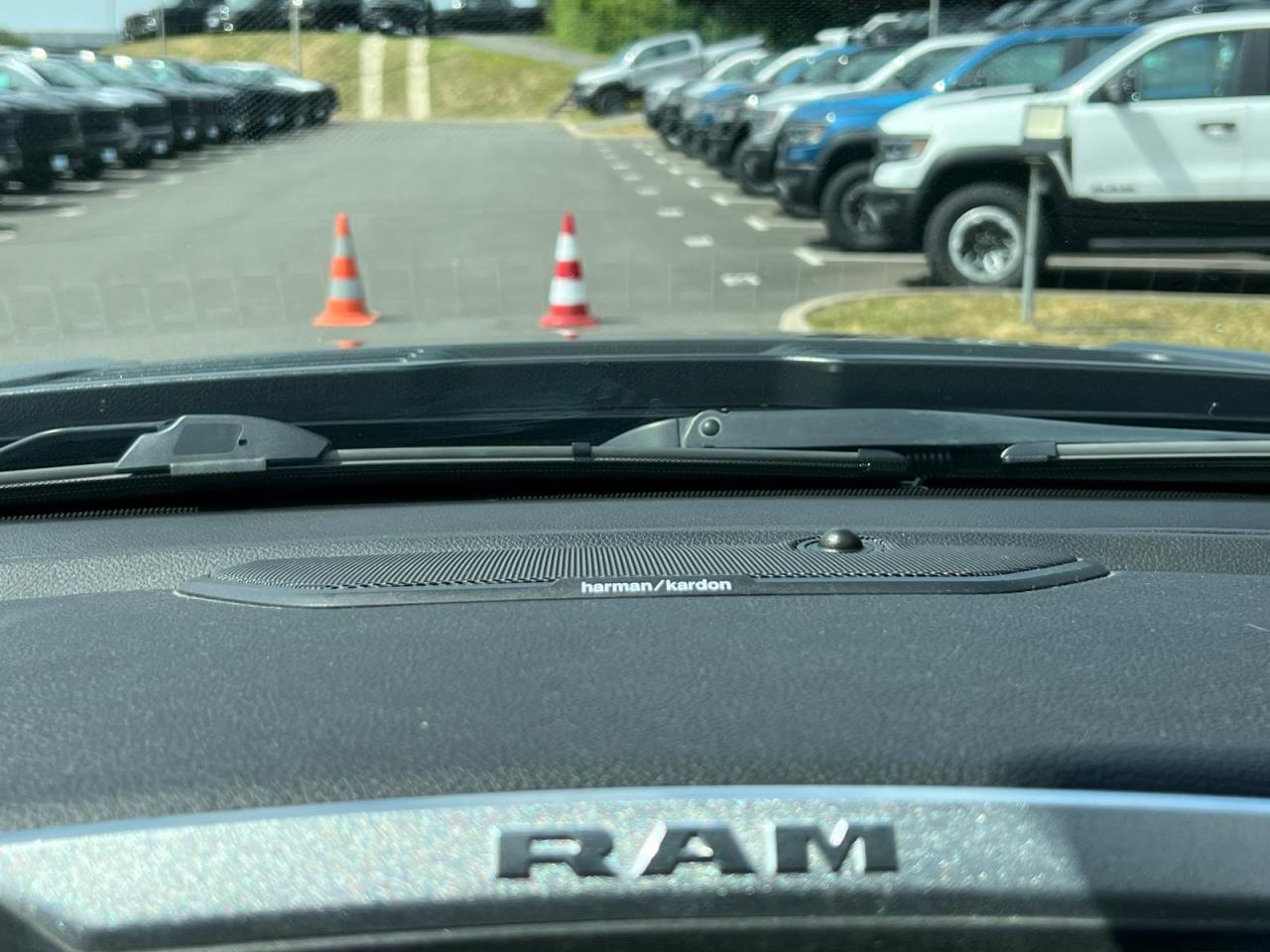 DODGE RAM 1500 CREW LARAMIE SPORT BLACK PACKAGE AIR