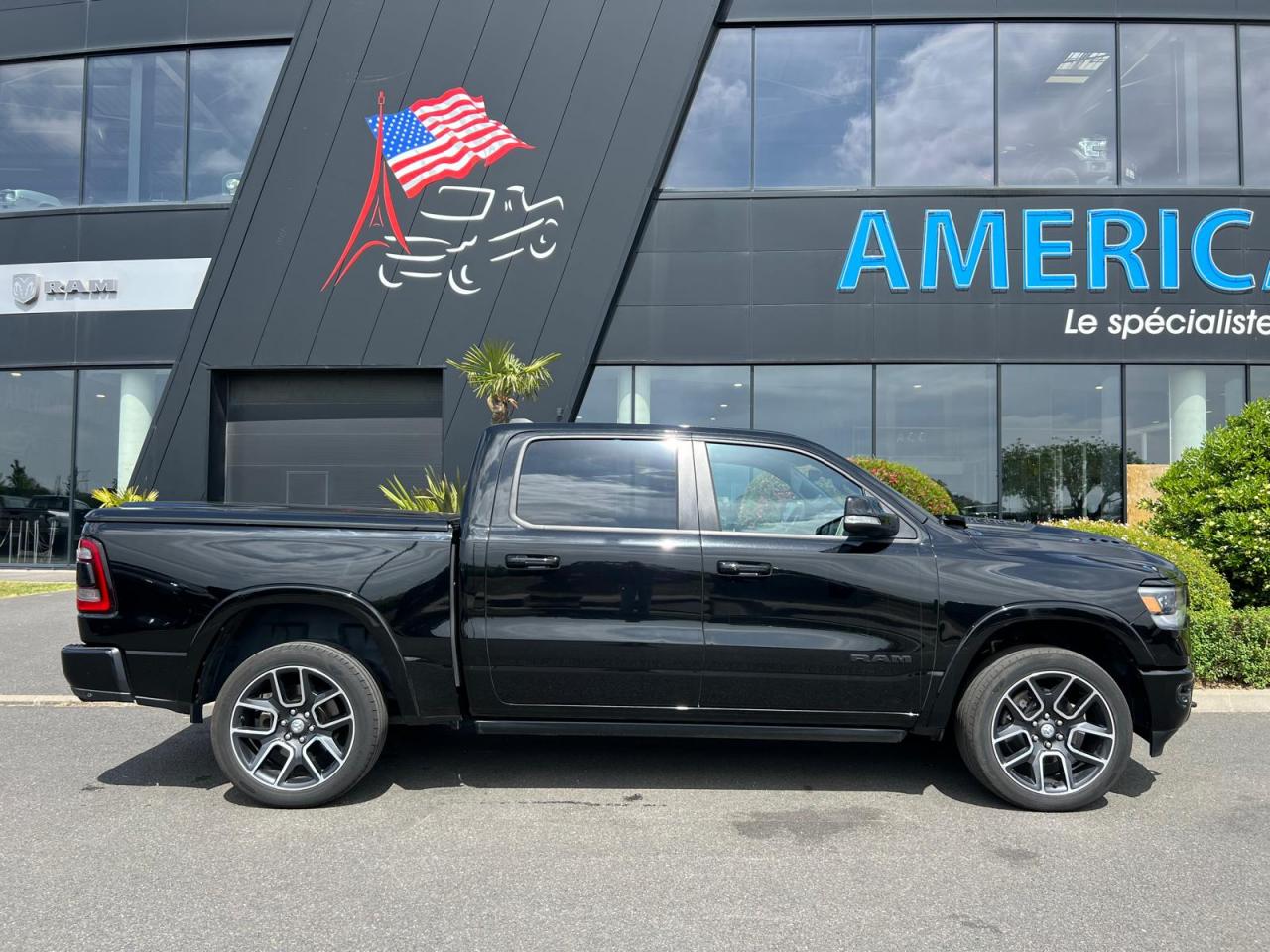 DODGE RAM 1500 CREW LARAMIE SPORT BLACK PACKAGE AIR