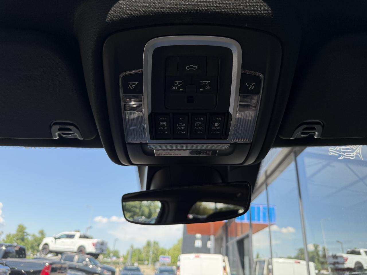 DODGE RAM 1500 CREW LIMITED