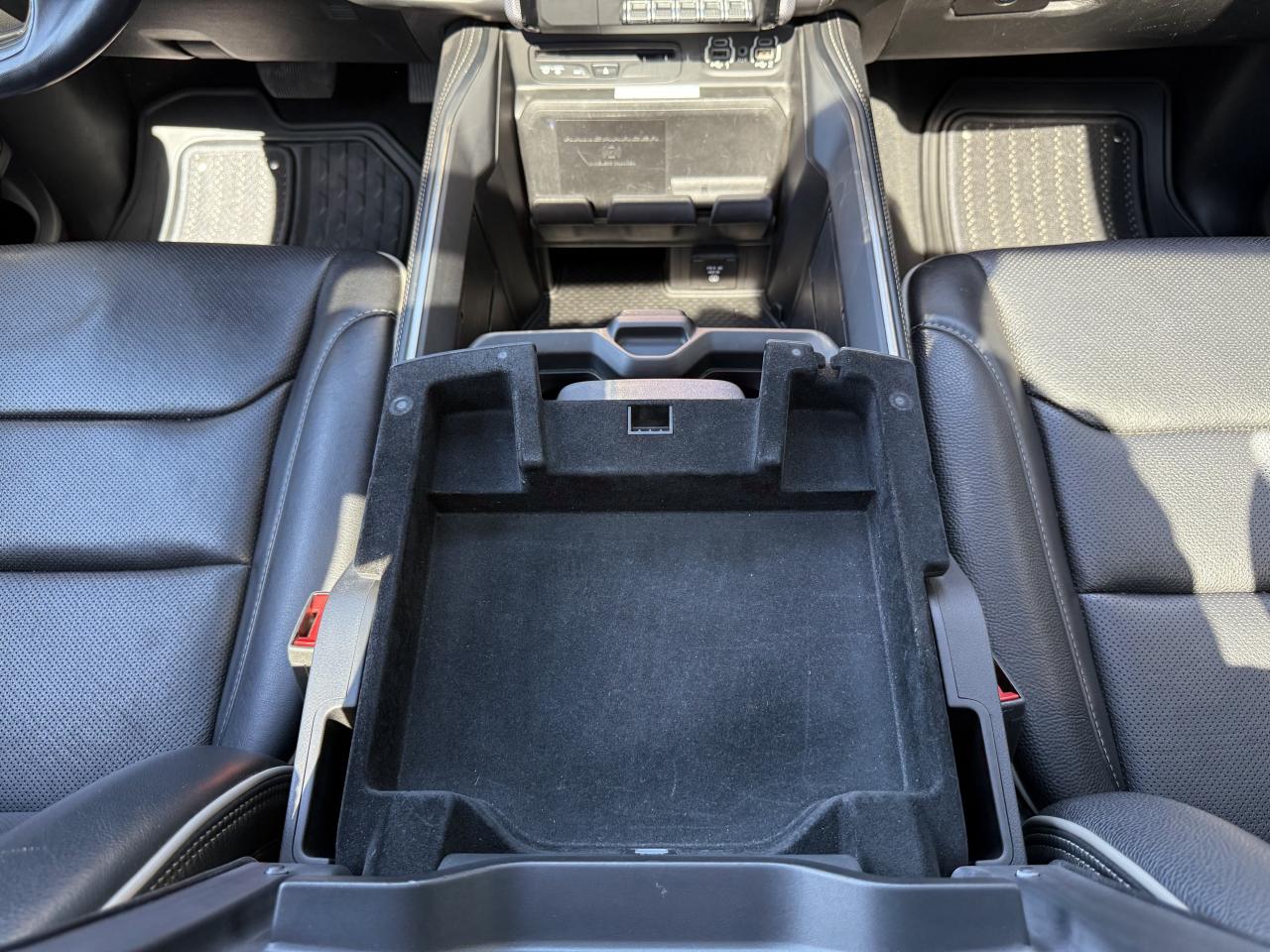 DODGE RAM 1500 CREW LIMITED