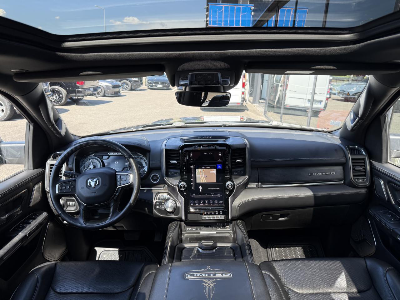 DODGE RAM 1500 CREW LIMITED