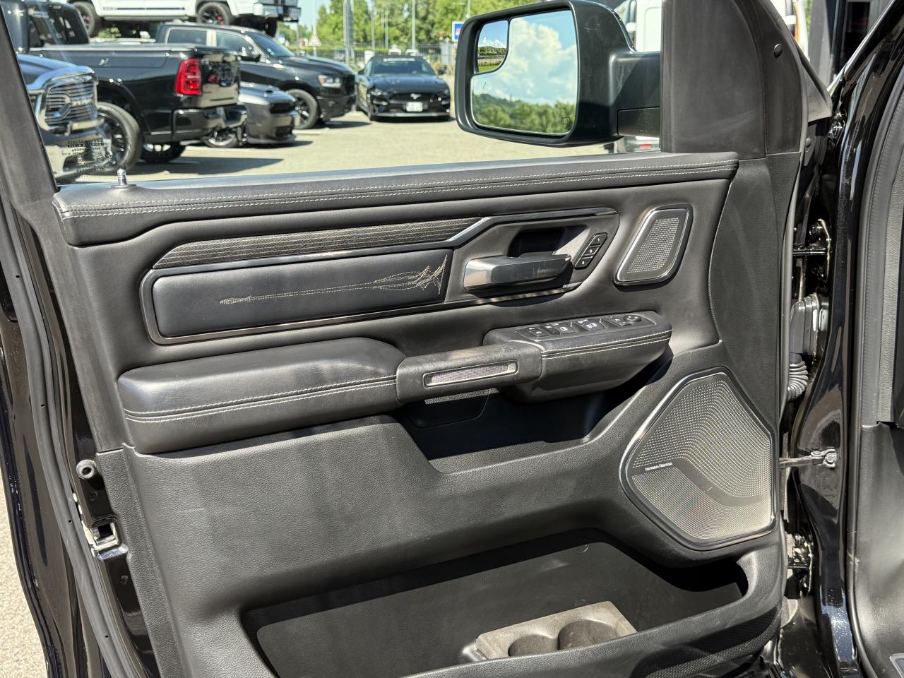 DODGE RAM 1500 CREW LIMITED