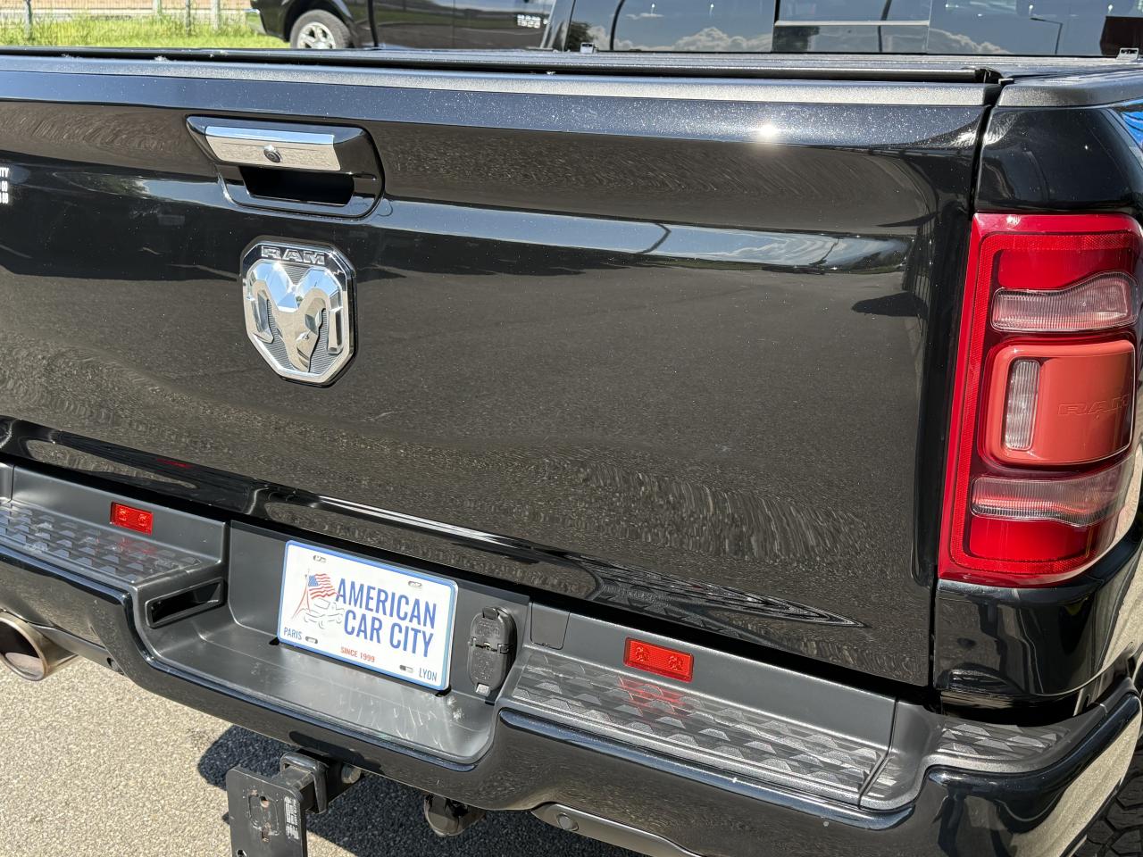 DODGE RAM 1500 CREW LIMITED