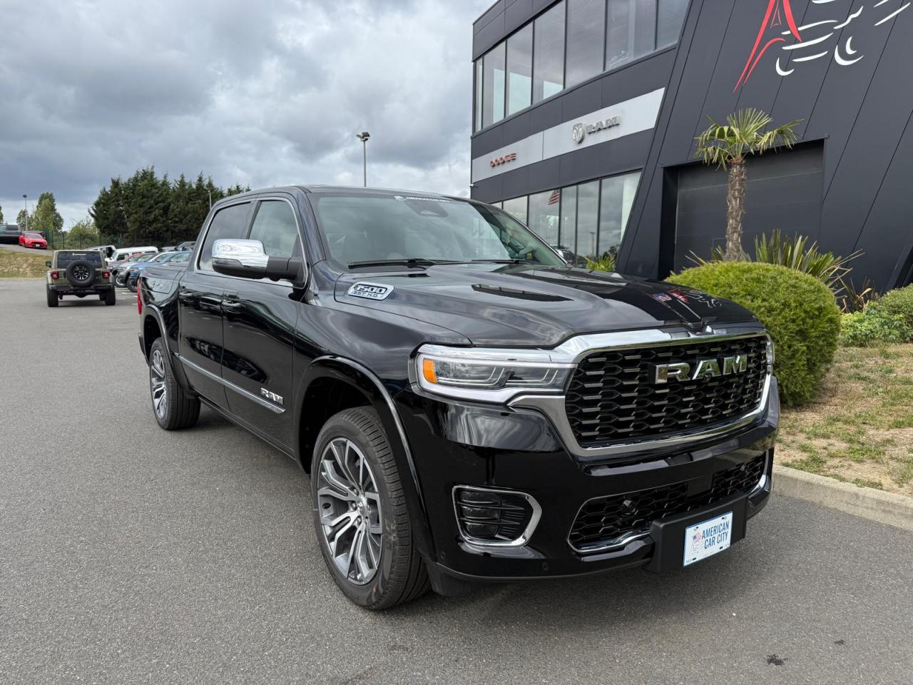DODGE RAM 1500 CREW TUNGSTEN AIR RAMBOX