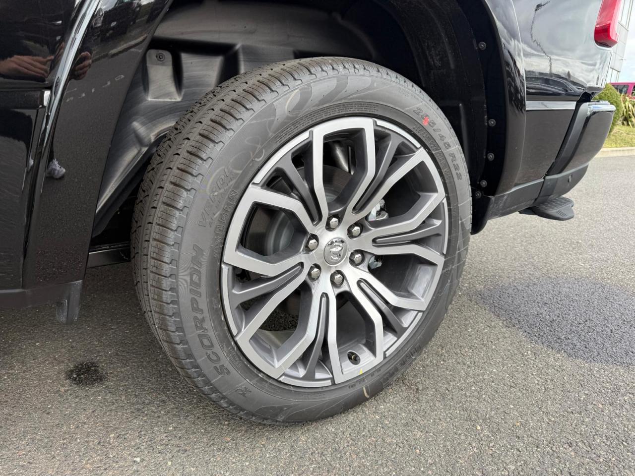 DODGE RAM 1500 CREW TUNGSTEN AIR RAMBOX