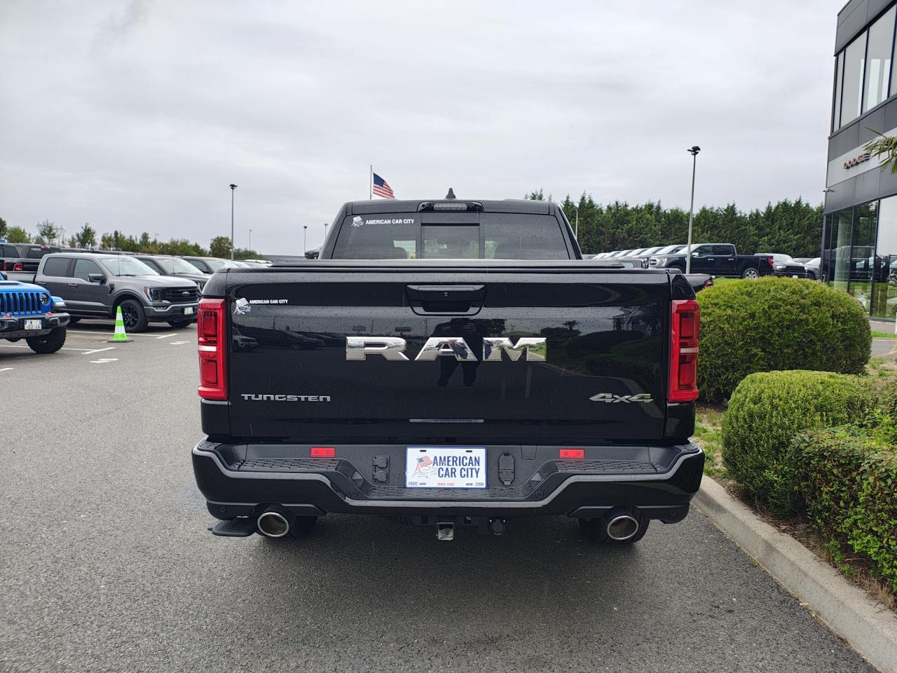 DODGE RAM 1500 CREW TUNGSTEN AIR RAMBOX